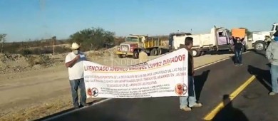 Retiran bloqueo en Las Pocitas pero regresan hoy a las 8 am