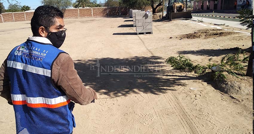 Vecinos de El Manglito intentan detener obras en terreno donde Rubén Muñoz prometió un parque