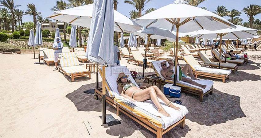 Por recuperar el turismo, los contagios van al alza en Los Cabos, apuntan medios norteamericanos