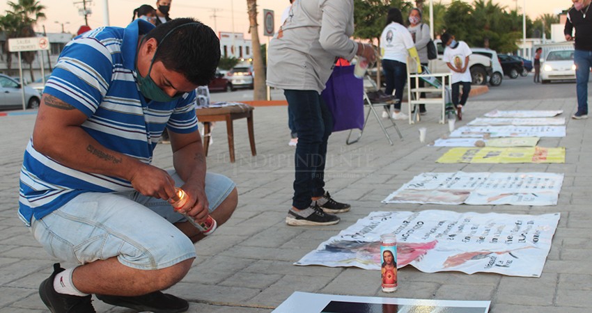 Familiares de desaparecidos protestan frente a la PGJE