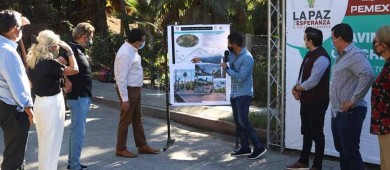 Ayto de La Paz da inicio a la obra de pavimentación de la Calle Topete en Todos Santos