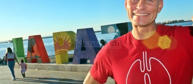 “El Hombre que no respira” impone récord Guinness en Balandra