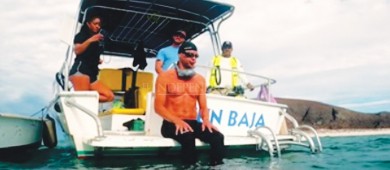 “El Hombre que no respira” impone récord Guinness en Balandra