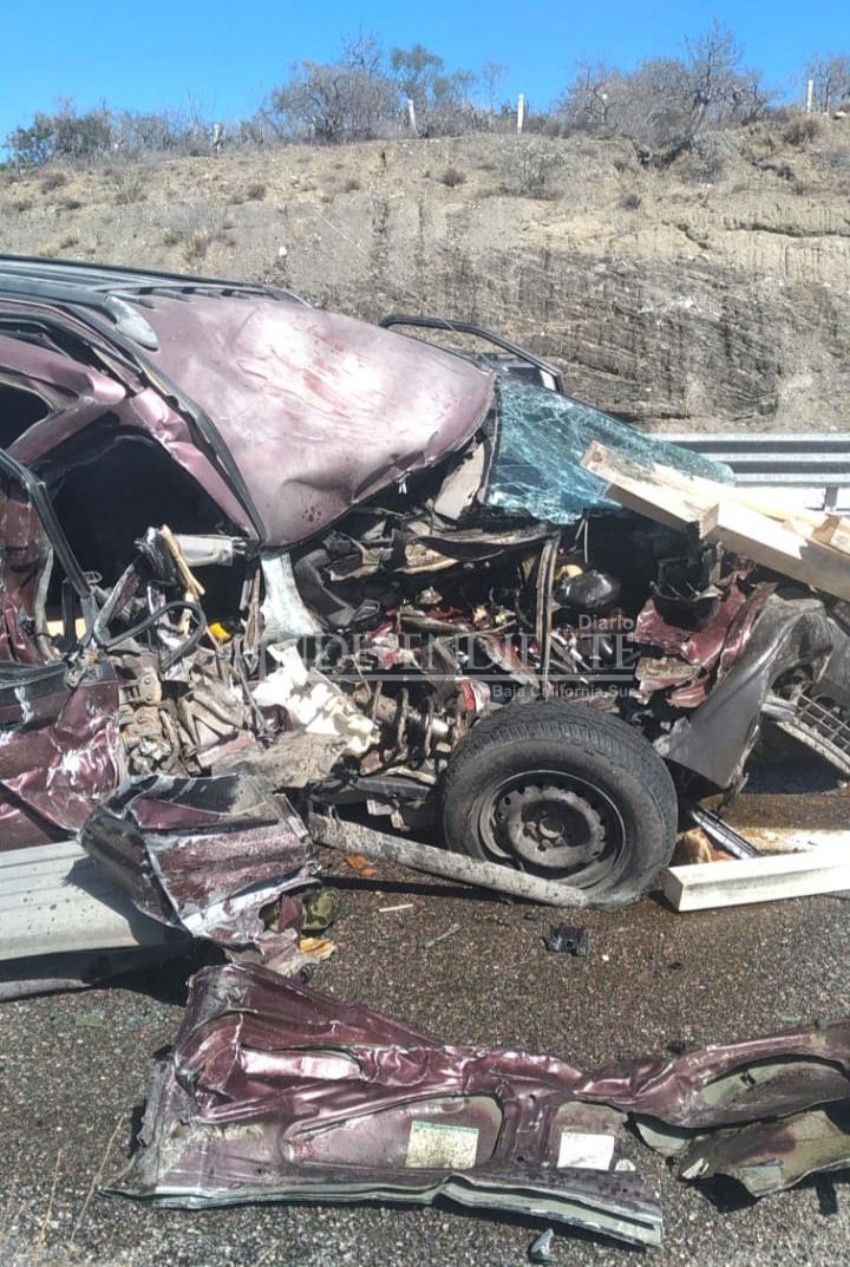 Dos muertos y dos heridos en accidente automovilístico 