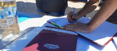 Sociedad se organiza para ir contra el muro en Costa Azul