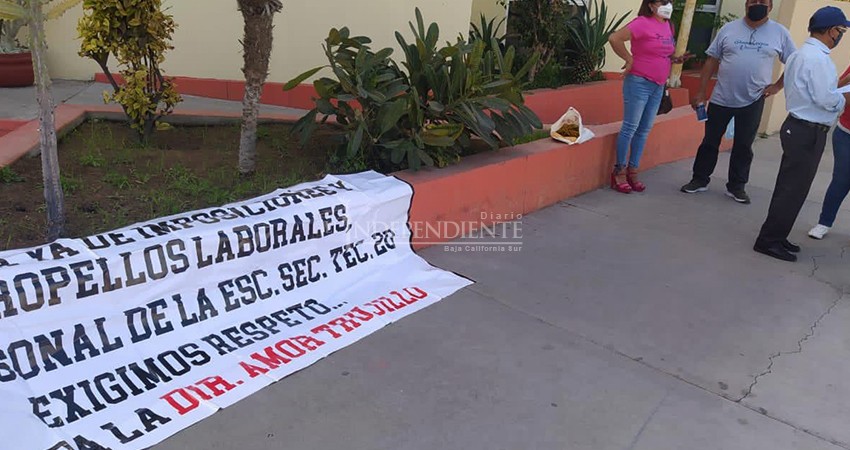 Profesores piden que se destituya a la directora de la Técnica 20 por malos manejos