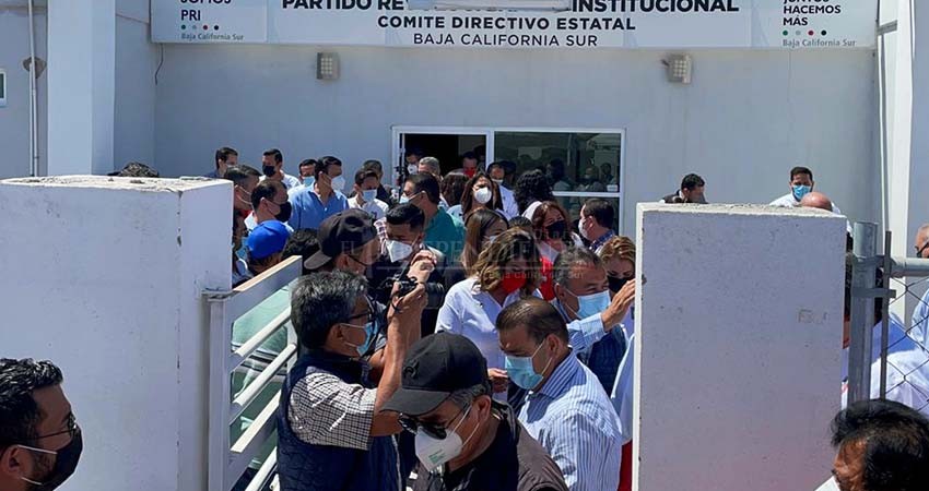 Ausentes medidas sanitarias en protocolo político de Pancho Pelayo y Ricardo Barroso