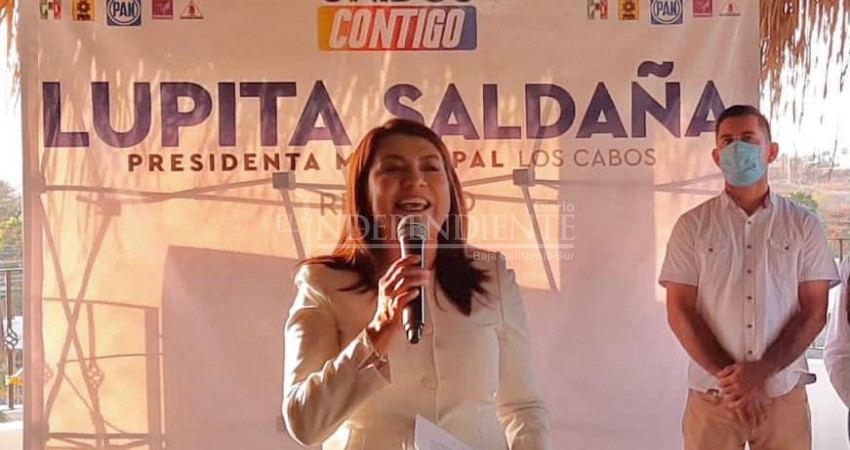 Se registra Lupita Saldaña como candidata a la alcaldía de Los Cabos