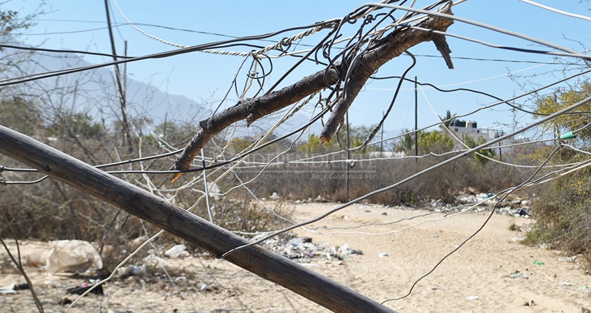 Se saturan tableros comunitarios de energía en La Ballena a causa de conexiones  