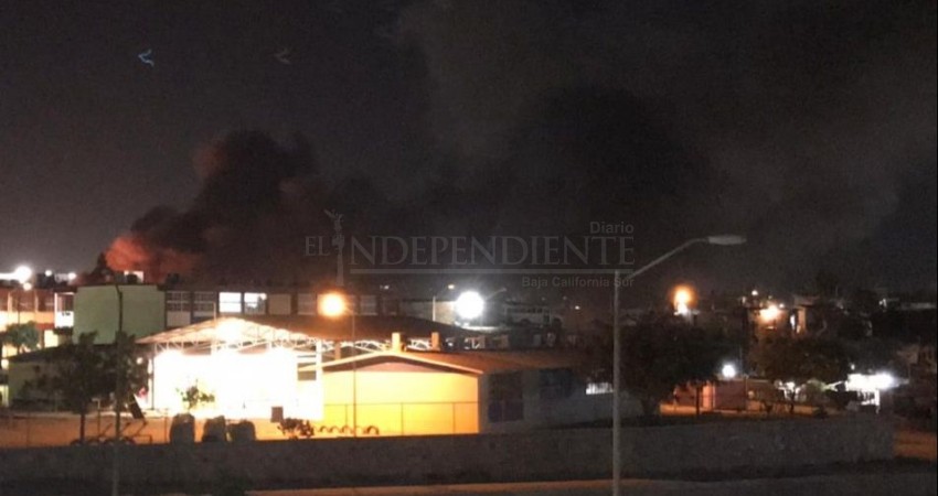 Voraz incendio en Invasión "López Obrador" de CSL