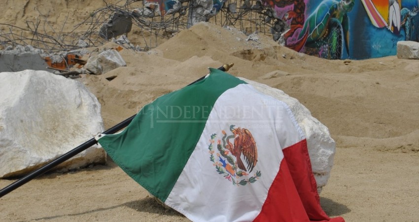 Cae el muro de Costa Azul en SJC  