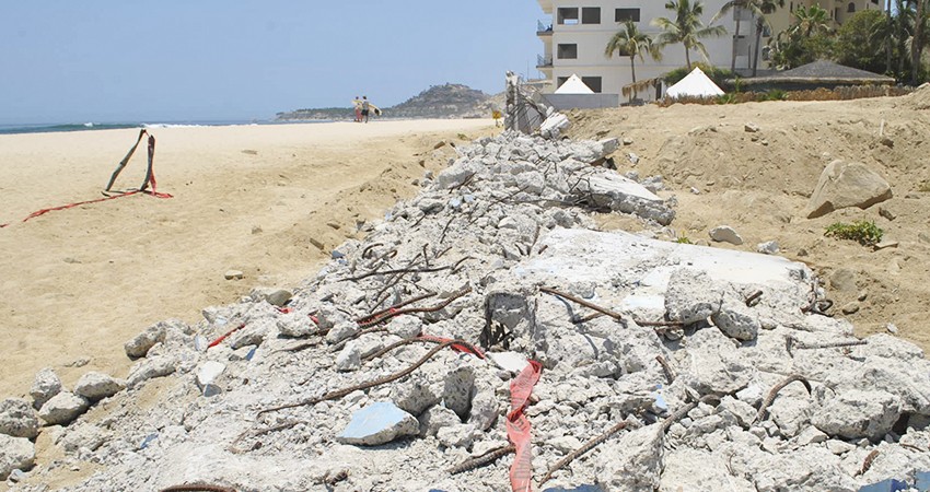 Convoca ciudadanía a sumar esfuerzos para retirar escombro en arroyo de Costa Azul