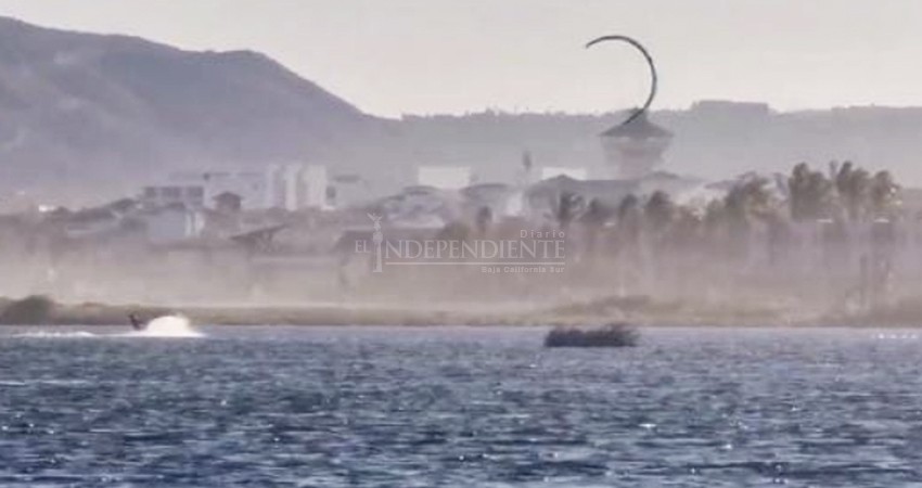 ¿Y las autoridades?... Utilizan el estero josefino para practicar kitesurf 