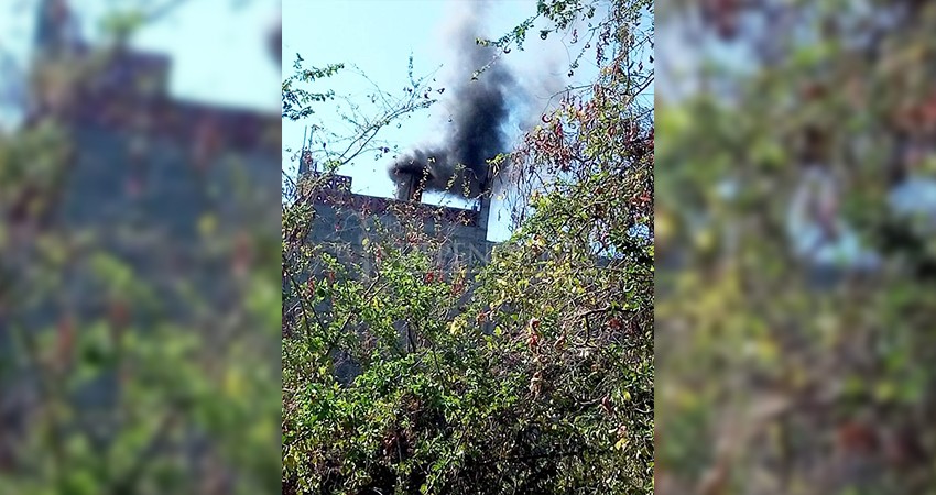 Denuncian en CSL humo en las calles proveniente de funeraria ubicada en pleno centro 