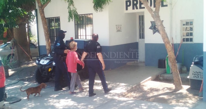 Policía Municipal localizó y resguardó a mujer desorientada en calles de La Paz 