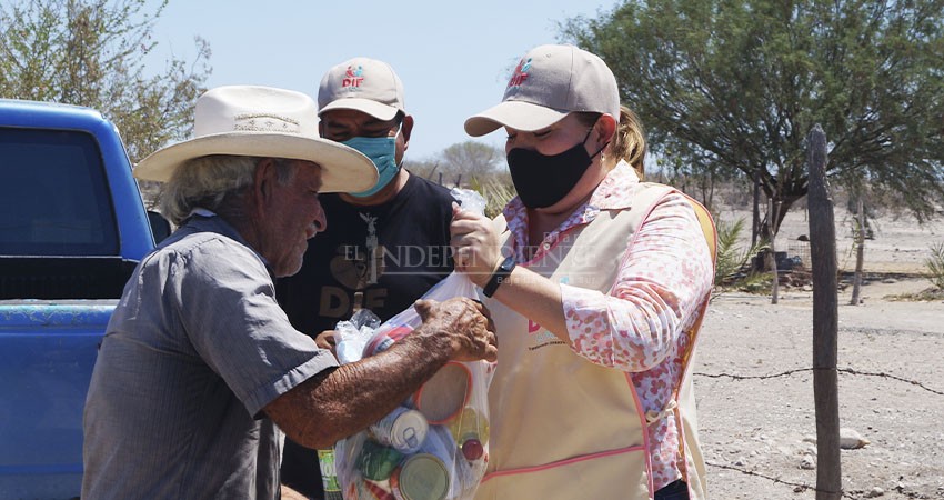 DIF La Paz continúa entregando despensas a familias de la zona rural al norte de La Paz