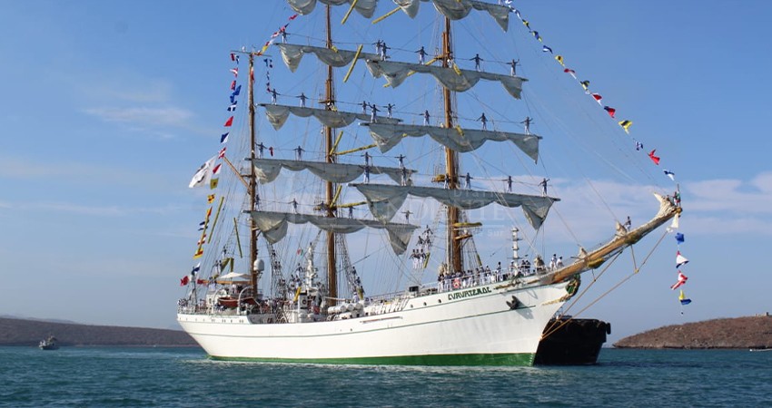 Buque Escuela Velero Cuauhtémoc de visita por BCS