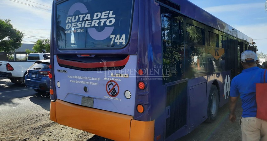 Como si no existiera el COVID, saturan unidades del transporte público Los Cabos 