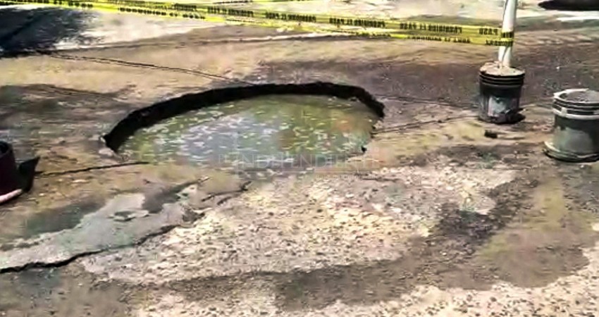 Drenaje colapsado provoca socavón en el centro y contaminación en la Bahía de La Paz