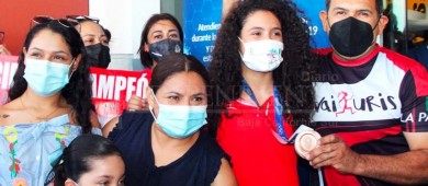 Los jóvenes tenemos mucho talento y mucho que ofrecer: Gaby Agundez