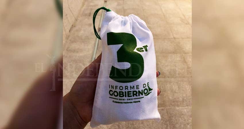 Lujoso cóctel y regalos para invitados, en el último informe de Armida Castro 