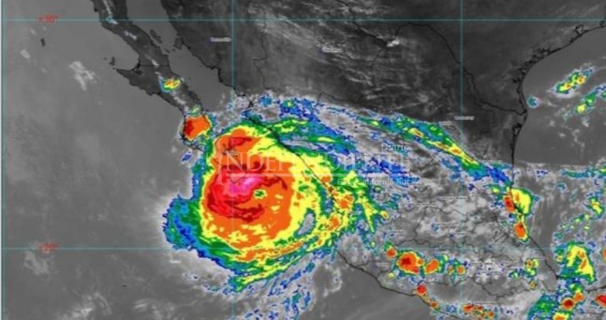 "Olaf” podría impactar a BCS esta noche como huracán de categoría 2 
