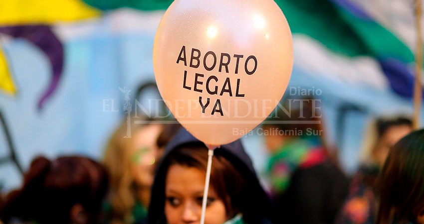 “Cómo se defiende un niño que se gesta en el vientre de su madre”, cuestiona el Obispo de La Paz