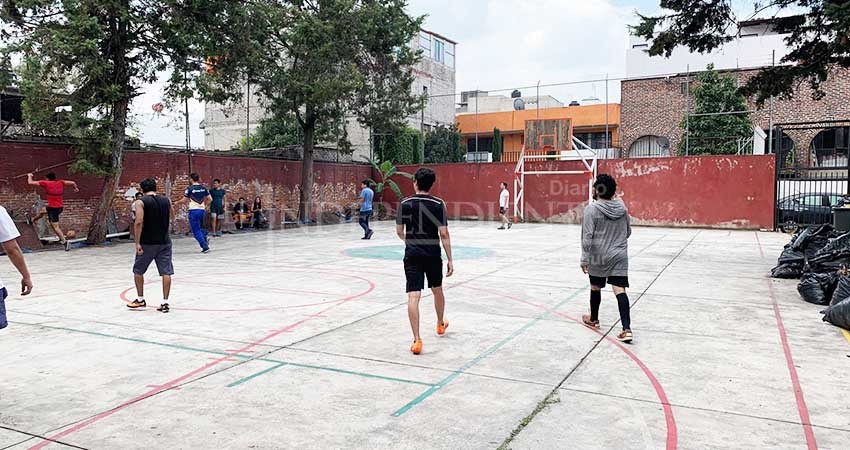 Firman compromisos para terminar remodelación de casa del estudiante en México