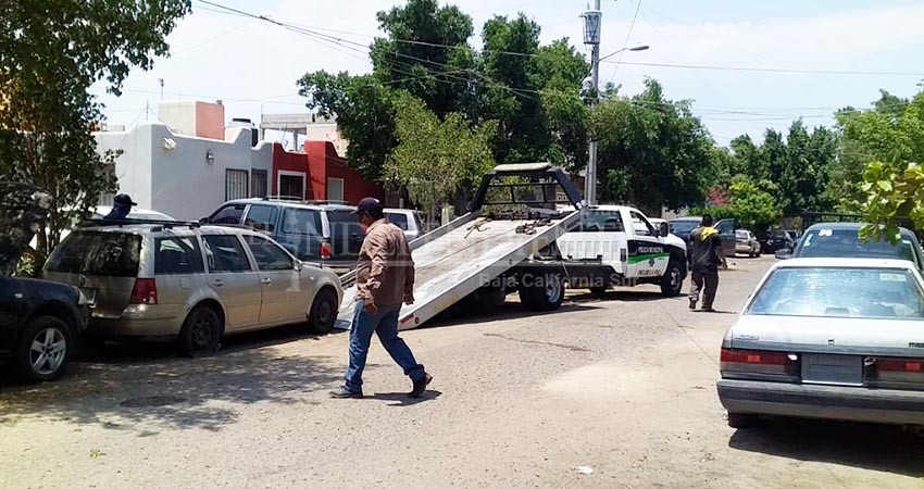 Exigen por la vía legal verificación de contaminantes para automotores en La Paz