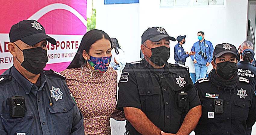 Falso que cámaras de solapa para policías no servían: Milena Quiroga