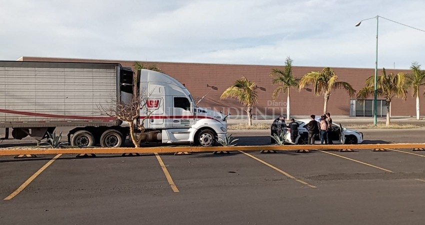 Muere mujer atropellada por camión de tienda Ley