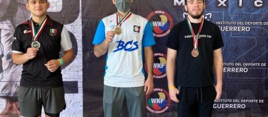 Karatecas sudcalifornianos regresan con buenos resultados de Acapulco