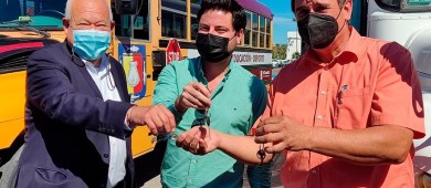 Entregan a INSUDE autobuses para el beneficio de atletas Sudcalifornianos