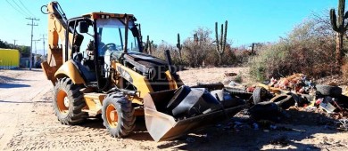 Delegado de CSL da banderazo de inicio al programa “Embelleciendo tu colonia”
