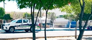 Murió frente al IMSS mujer que iba a consulta