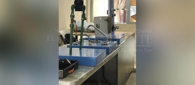 Agradecen directivos de la secundaria técnica #16 al Oomsapas Los Cabos por el taller “Detección y reparación de fugas menores”