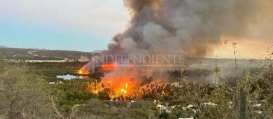 22 familias evacuadas y 45 casas siniestradas por incendio en Santiago