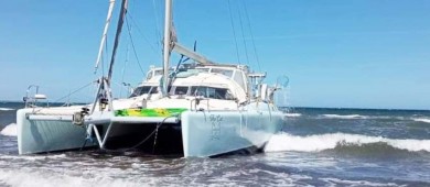 Apareció yate abandonado cerca de la bahía de Loreto; buscan a su tripulante