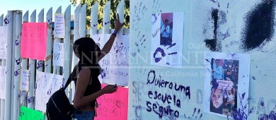 Estalla comunidad estudiantil contra autoridades por encubrir a supuesto abusador en secundaria