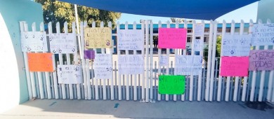 Estalla comunidad estudiantil contra autoridades por encubrir a supuesto abusador en secundaria