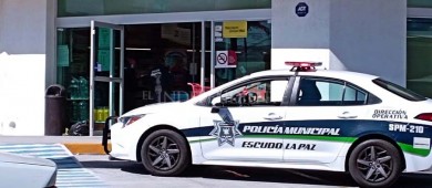 Sujeto armado asalta farmacia Guadalajara en La Paz