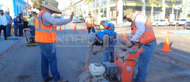 Inicia gobierno estatal reparación de las vialidades más afectadas en La Paz