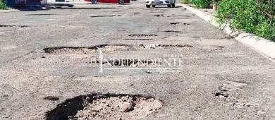 Baches, incrementan riesgo de accidentes viales: Conductores