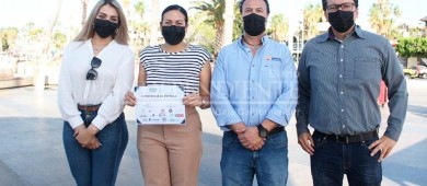 Sector privado de La Paz dona 15 carros recolectores de basura al municipio