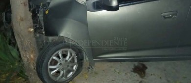 Aparatosa volcadura manda graves al hospital a ocupantes del vehículo