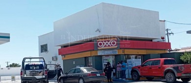 Le robaron más de 300 mil pesos de su vehículo