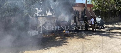 Desalojan  a vecinos de vivienda presa de un incendio en La Paz