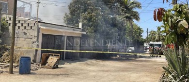 Desalojan  a vecinos de vivienda presa de un incendio en La Paz