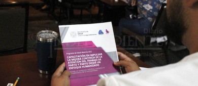 Desarrollan capacitación médica en BCS sobre el modelo del parto humanizado