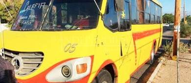 Lesionado un pasajero de urbano que pasó “recio” un reductor de velocidad